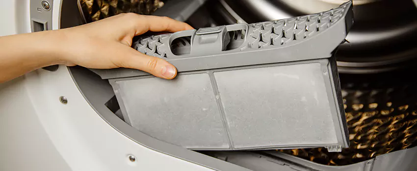 Signs Of A Clogged Dryer Lint Trap in Leesburg, Florida